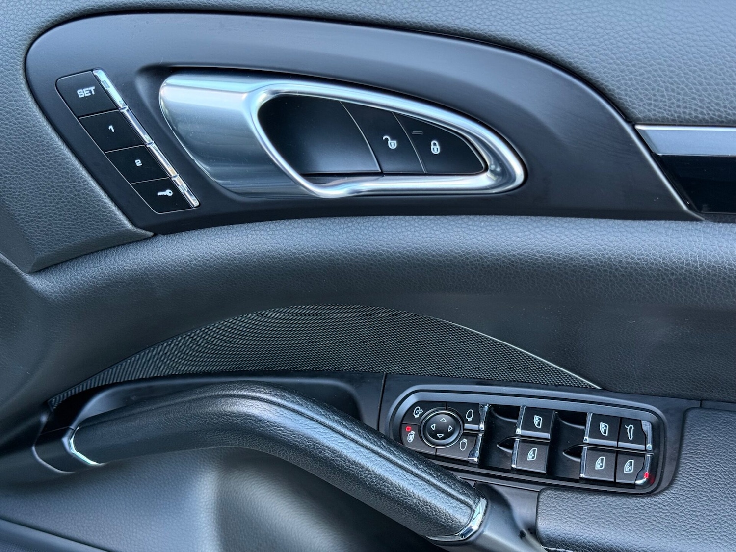 Used Porsche Cayenne 2018 for sale - 76450450: Photo 43