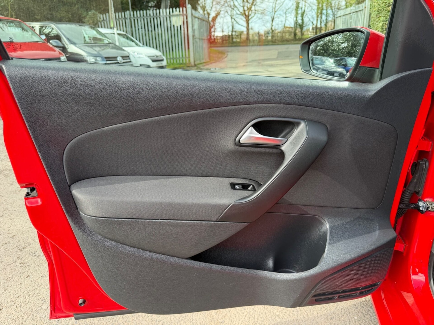 Used Volkswagen Polo 2013 for sale - 77844853: Photo 23