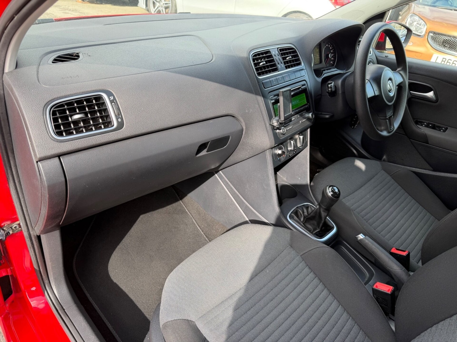 Used Volkswagen Polo 2013 for sale - 77844853: Photo 24