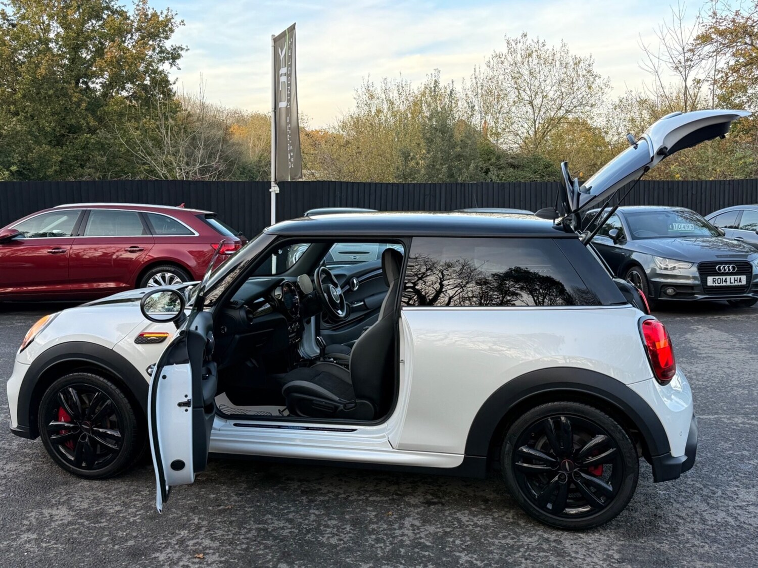 Used MINI Hatch 2022 for sale - 76558421: Photo 21