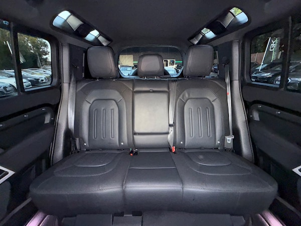 Used Land Rover Defender 2021 for sale - 75627025: Photo 15