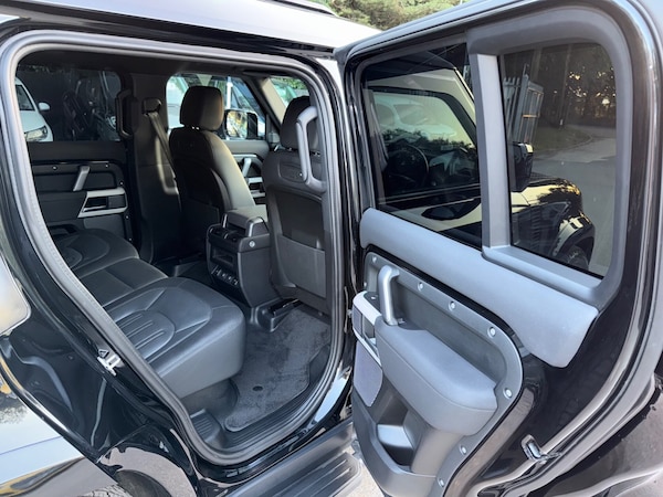 Used Land Rover Defender 2021 for sale - 75627025: Photo 33