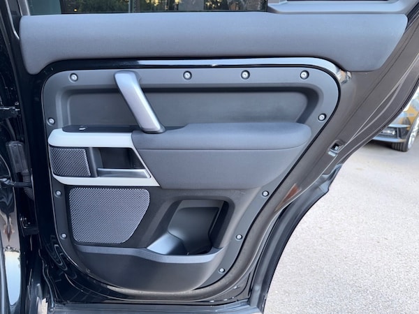 Used Land Rover Defender 2021 for sale - 75627025: Photo 36