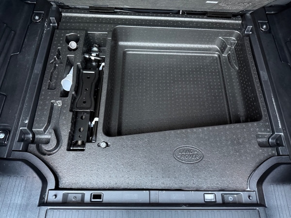 Used Land Rover Defender 2021 for sale - 75627025: Photo 53