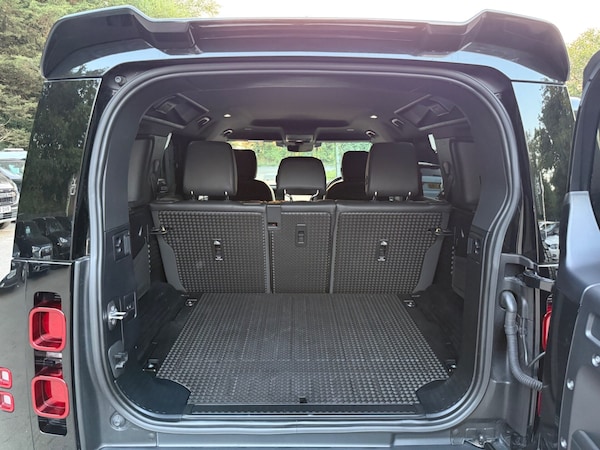 Used Land Rover Defender 2021 for sale - 75627025: Photo 54