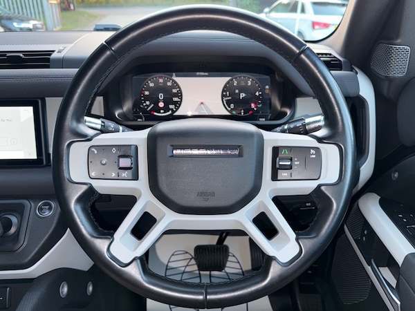 Used Land Rover Defender 2021 for sale - 75627025: Photo 7