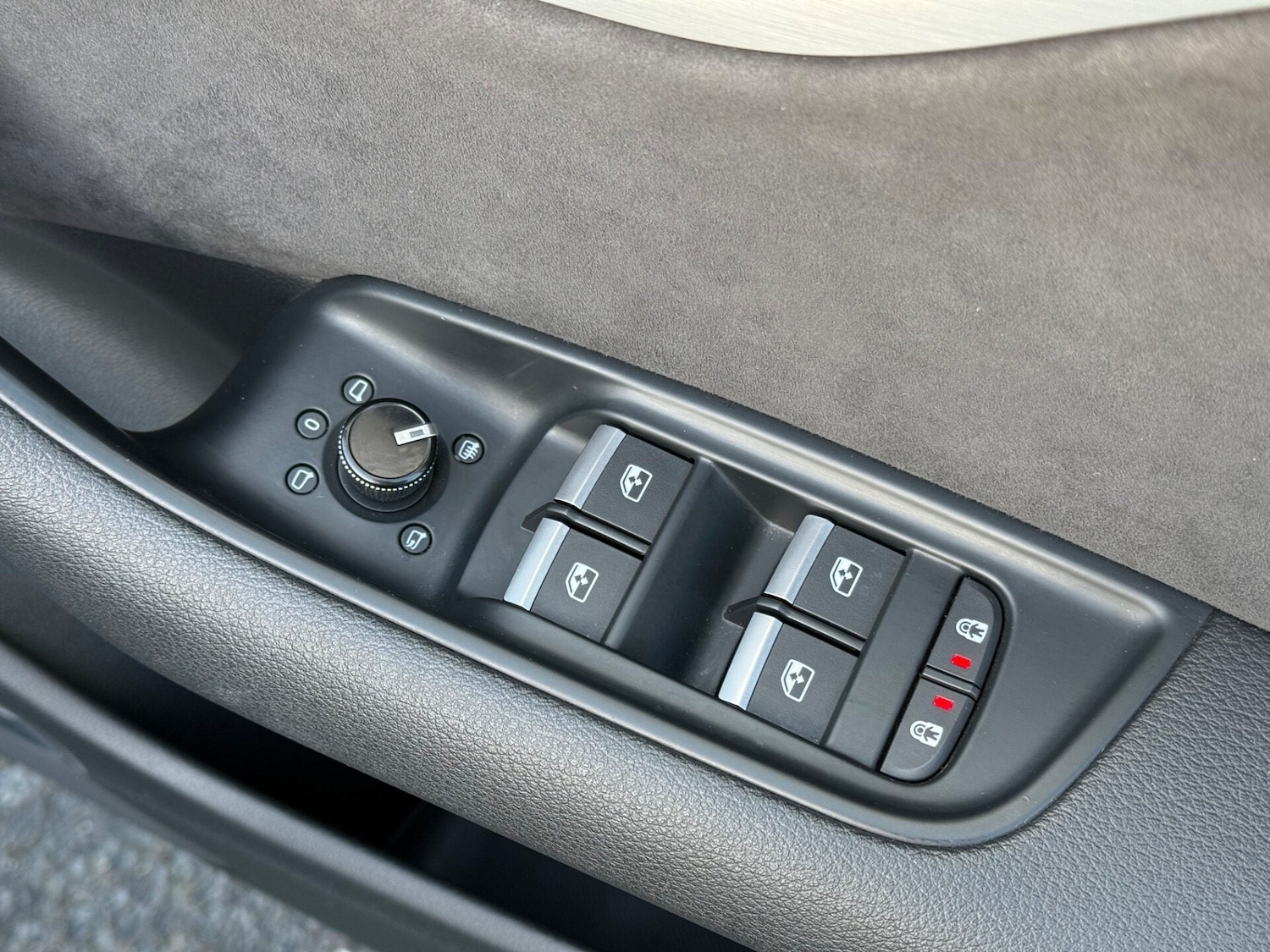 Used Audi Q8 2018 for sale - 77582437: Photo 39