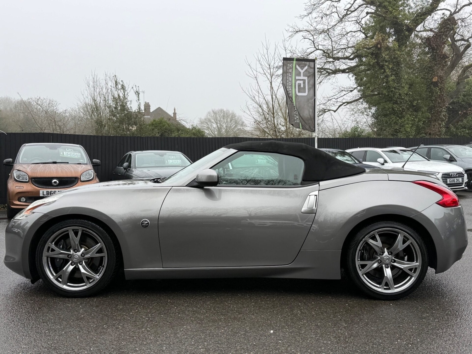 Used Nissan 370 Z 2010 for sale - 77528216: Photo 12
