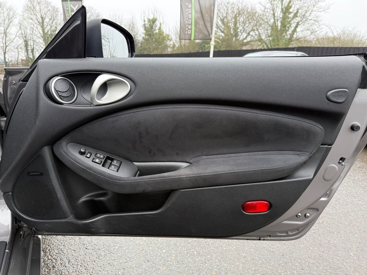 Used Nissan 370 Z 2010 for sale - 77528216: Photo 38