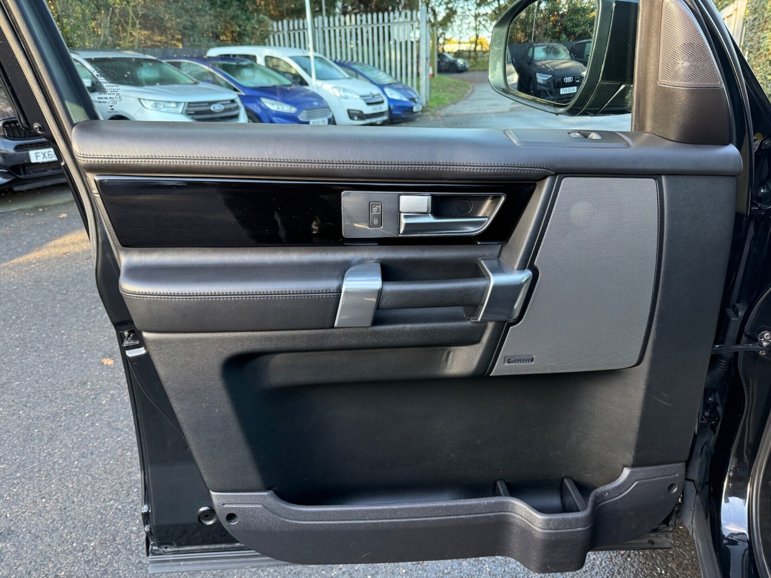 Used Land Rover Discovery 2016 for sale - 76541377: Photo 26