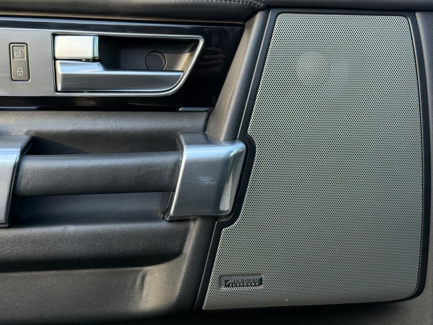 Used Land Rover Discovery 2016 for sale - 76541377: Photo 27