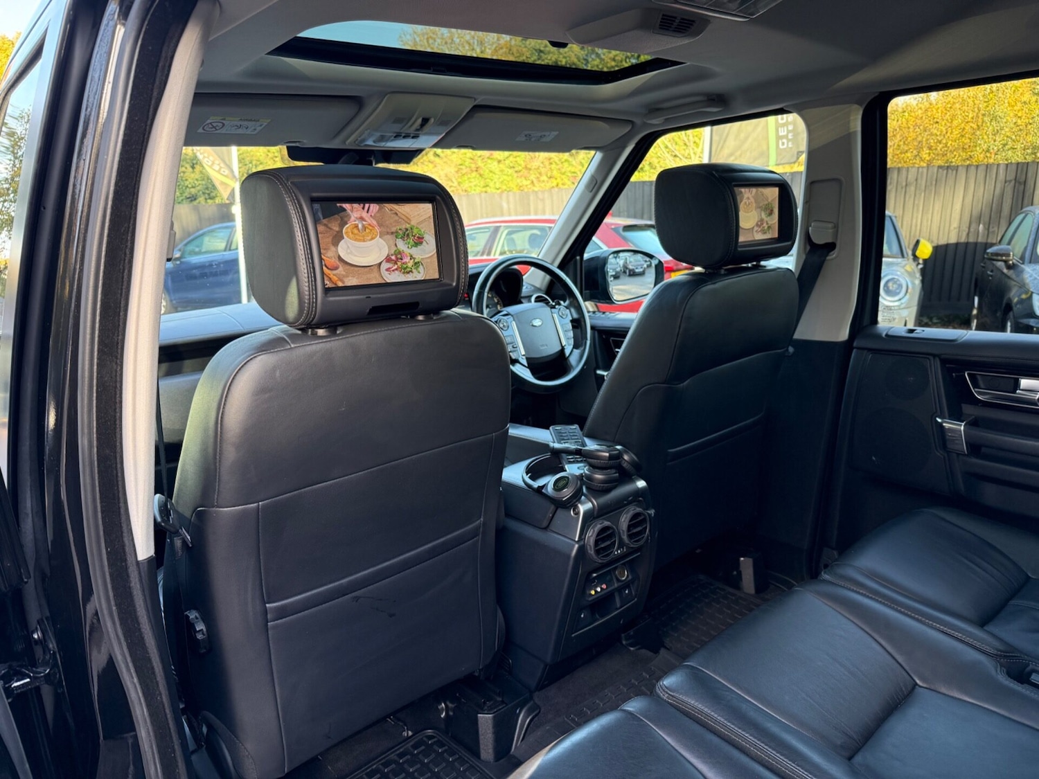 Used Land Rover Discovery 2016 for sale - 76541377: Photo 28