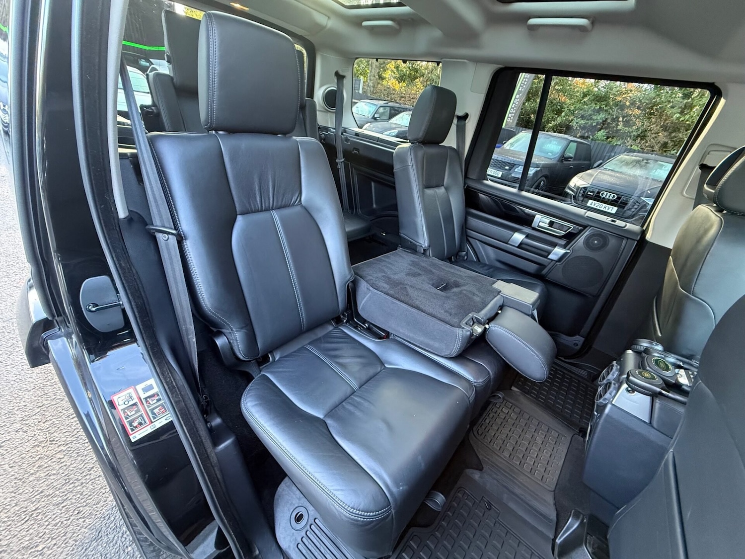 Used Land Rover Discovery 2016 for sale - 76541377: Photo 38