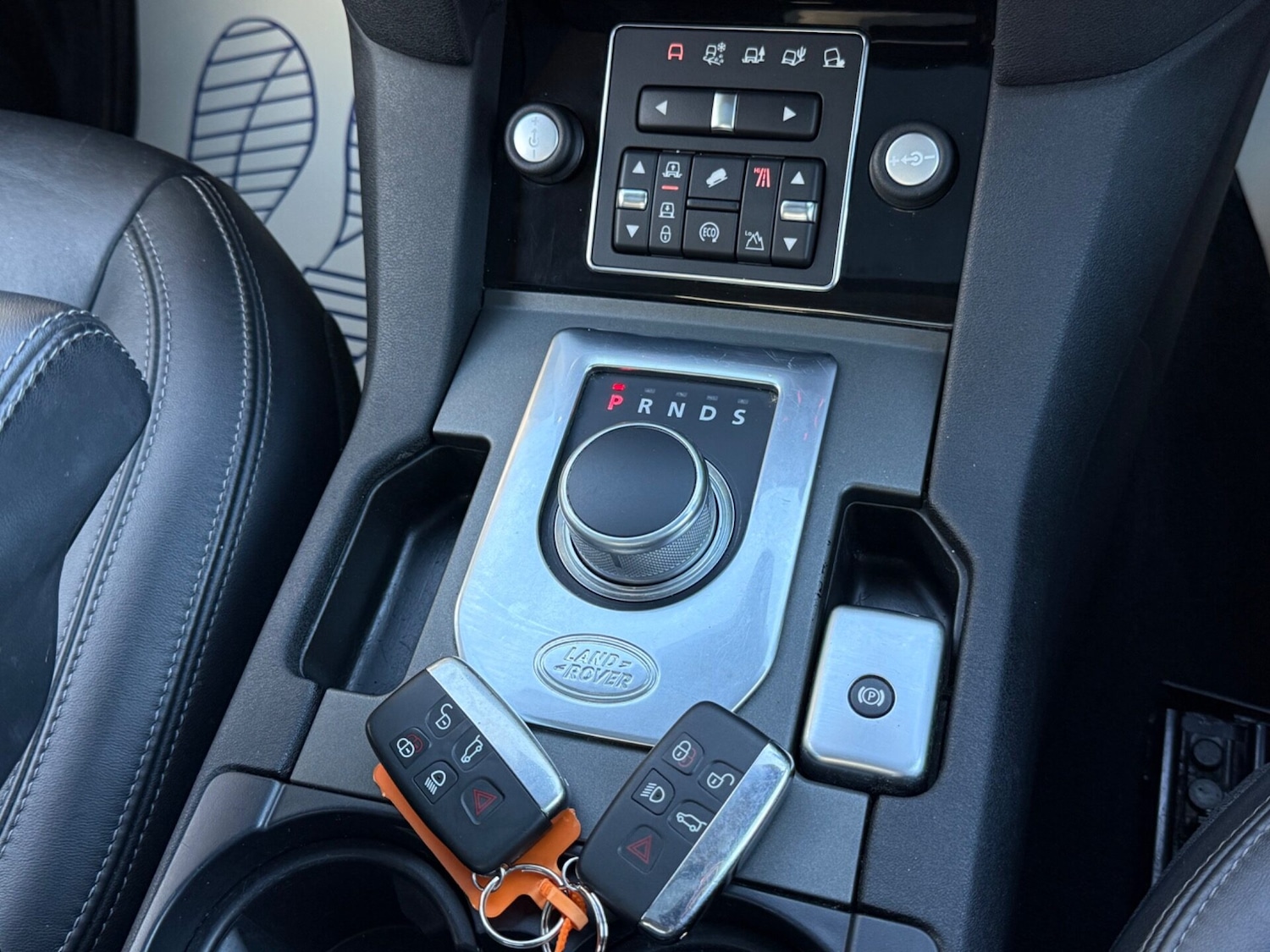 Used Land Rover Discovery 2016 for sale - 76541377: Photo 51