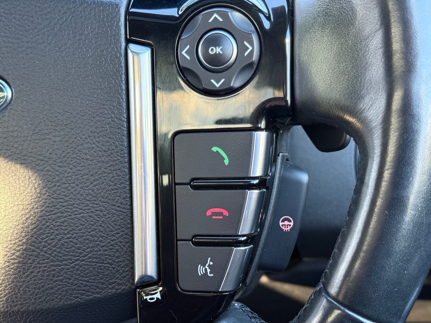 Used Land Rover Discovery 2016 for sale - 76541377: Photo 53