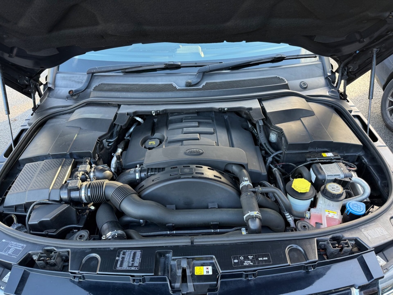 Used Land Rover Discovery 2016 for sale - 76541377: Photo 66