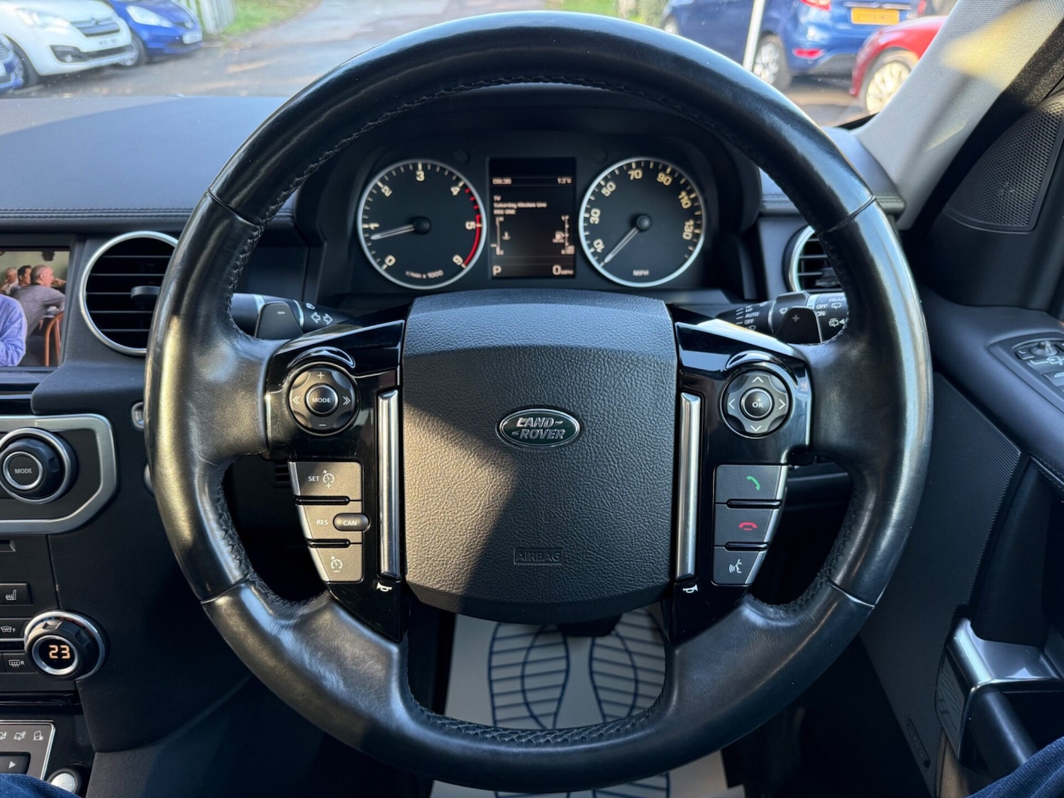 Used Land Rover Discovery 2016 for sale - 76541377: Photo 7