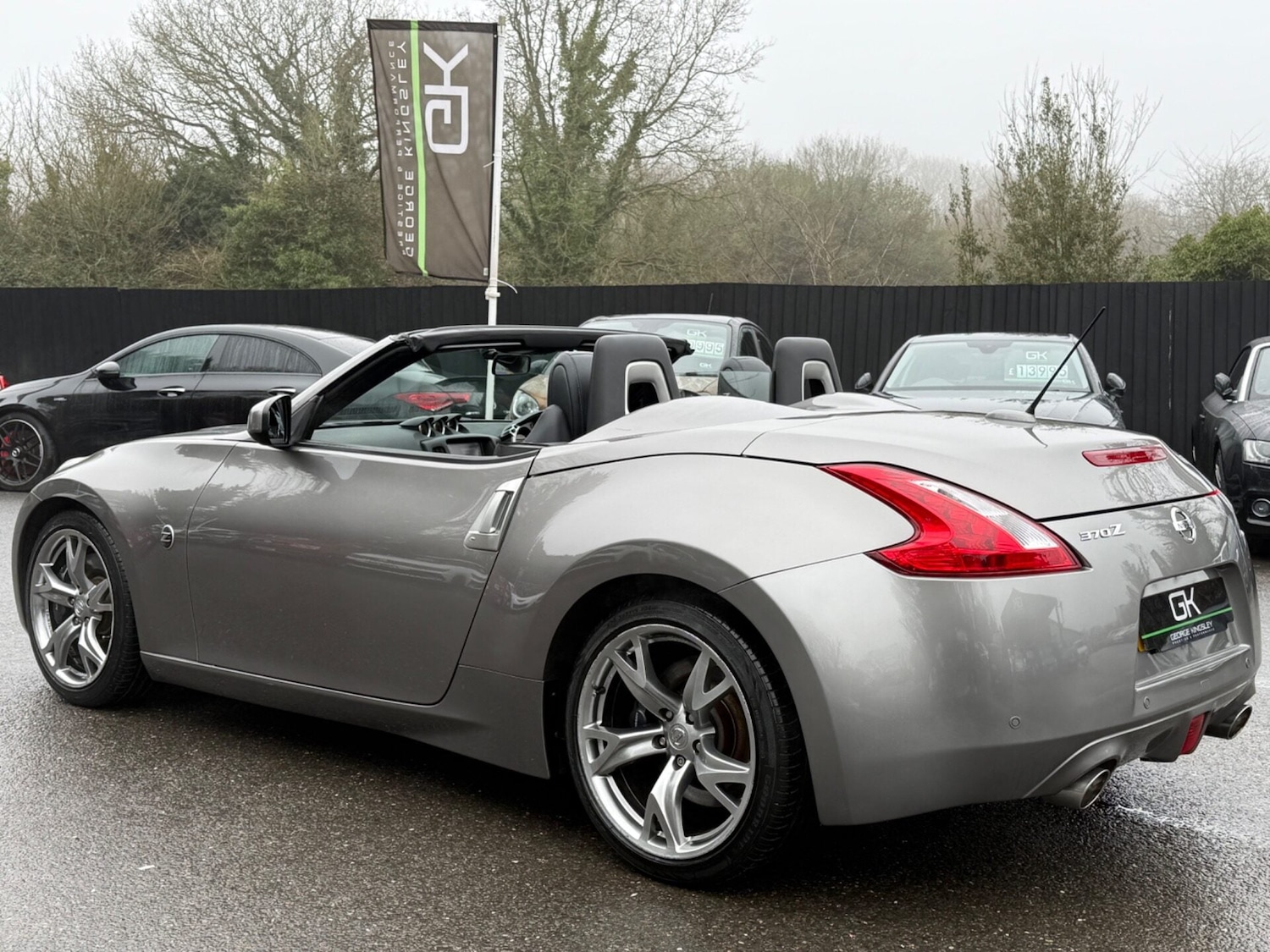 Used Nissan 370 Z 2010 for sale - 77731034: Photo 2