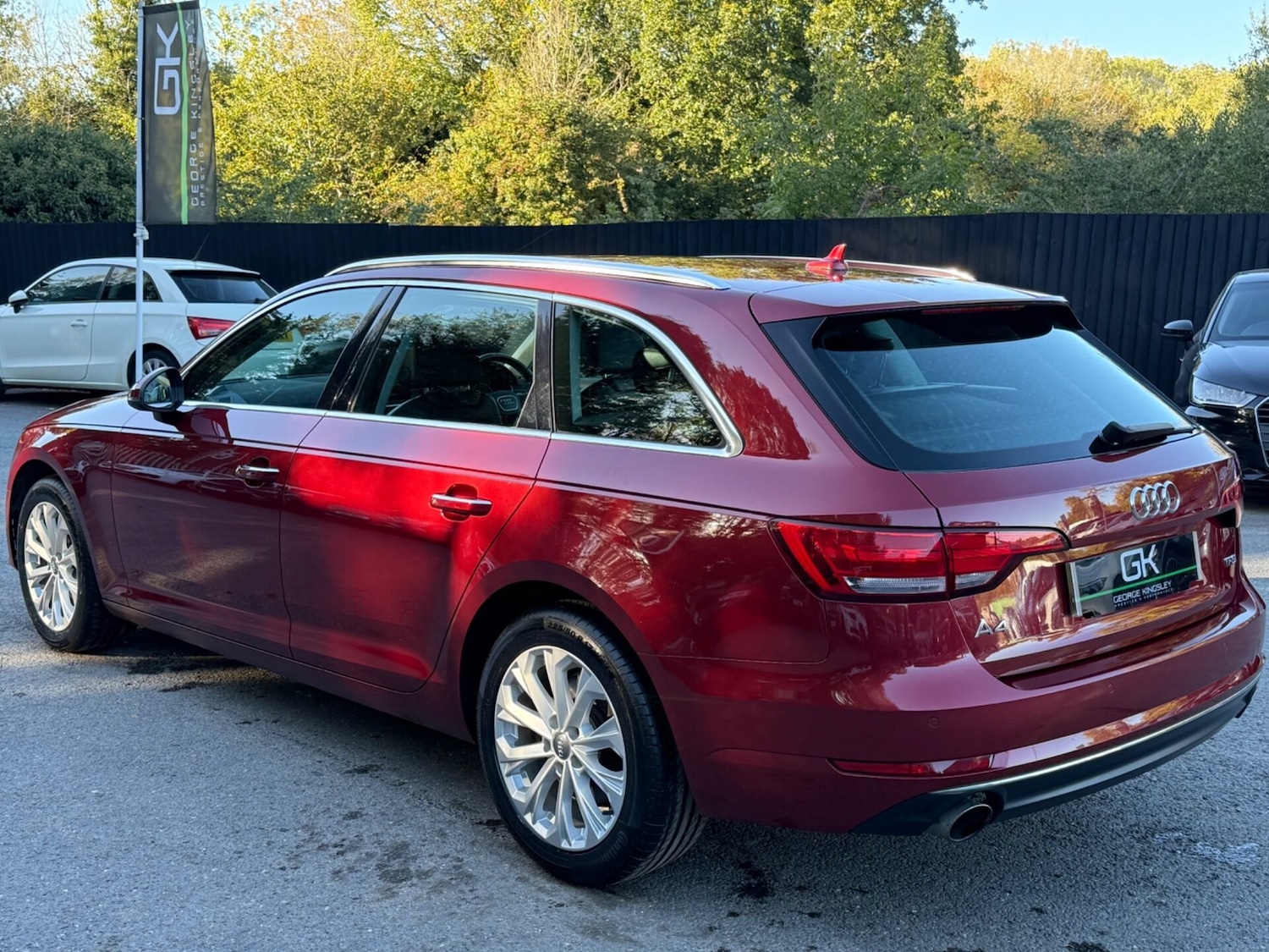 Used Audi A4 2016 for sale - 76192867: Photo 2