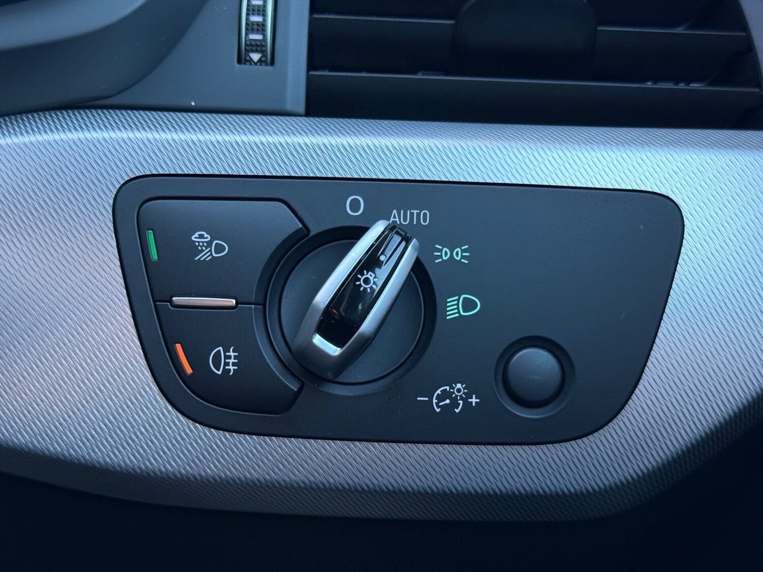 Used Audi A4 2016 for sale - 76192867: Photo 42