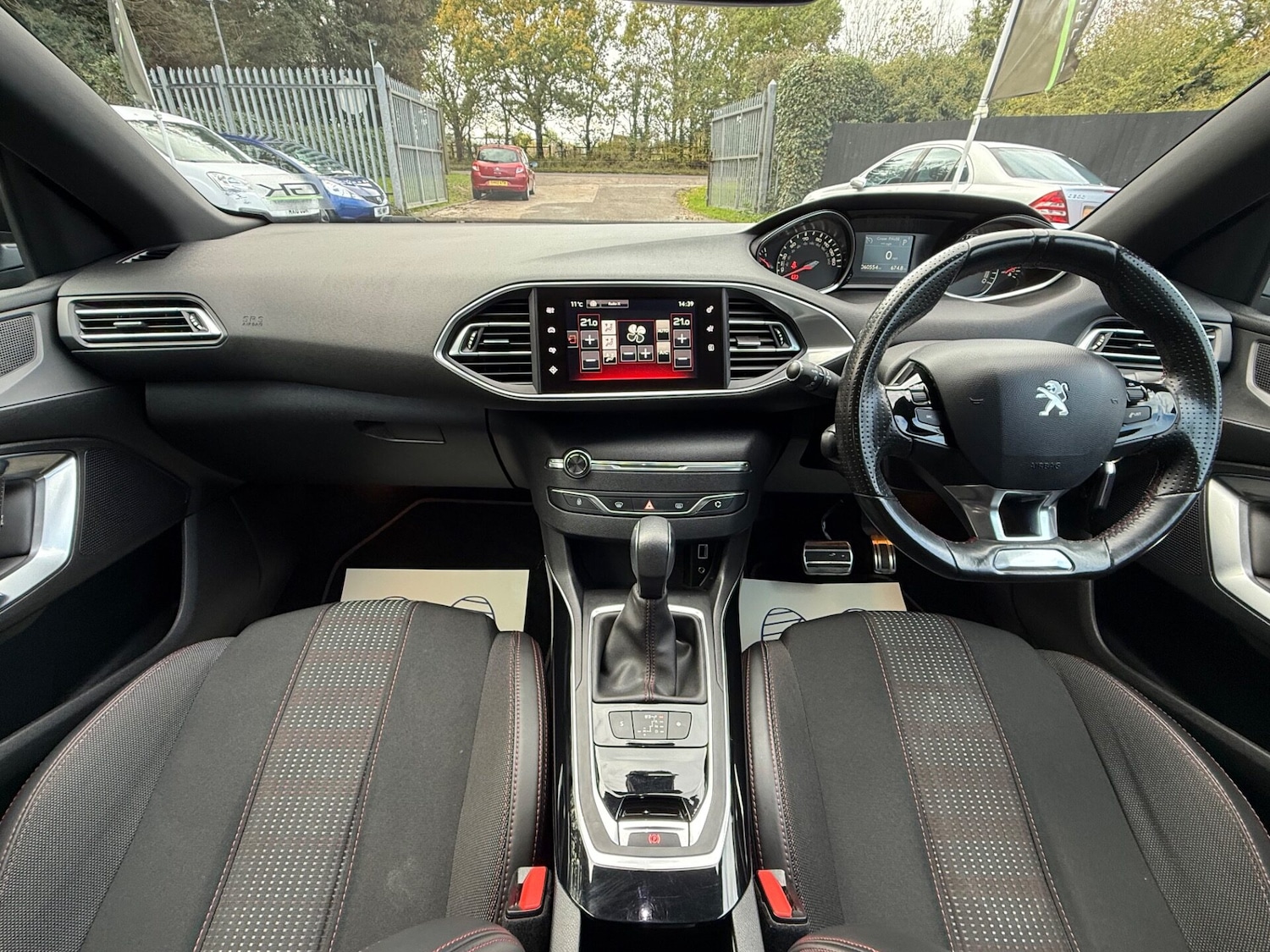 Used Peugeot 308 2016 for sale - 76363138: Photo 13