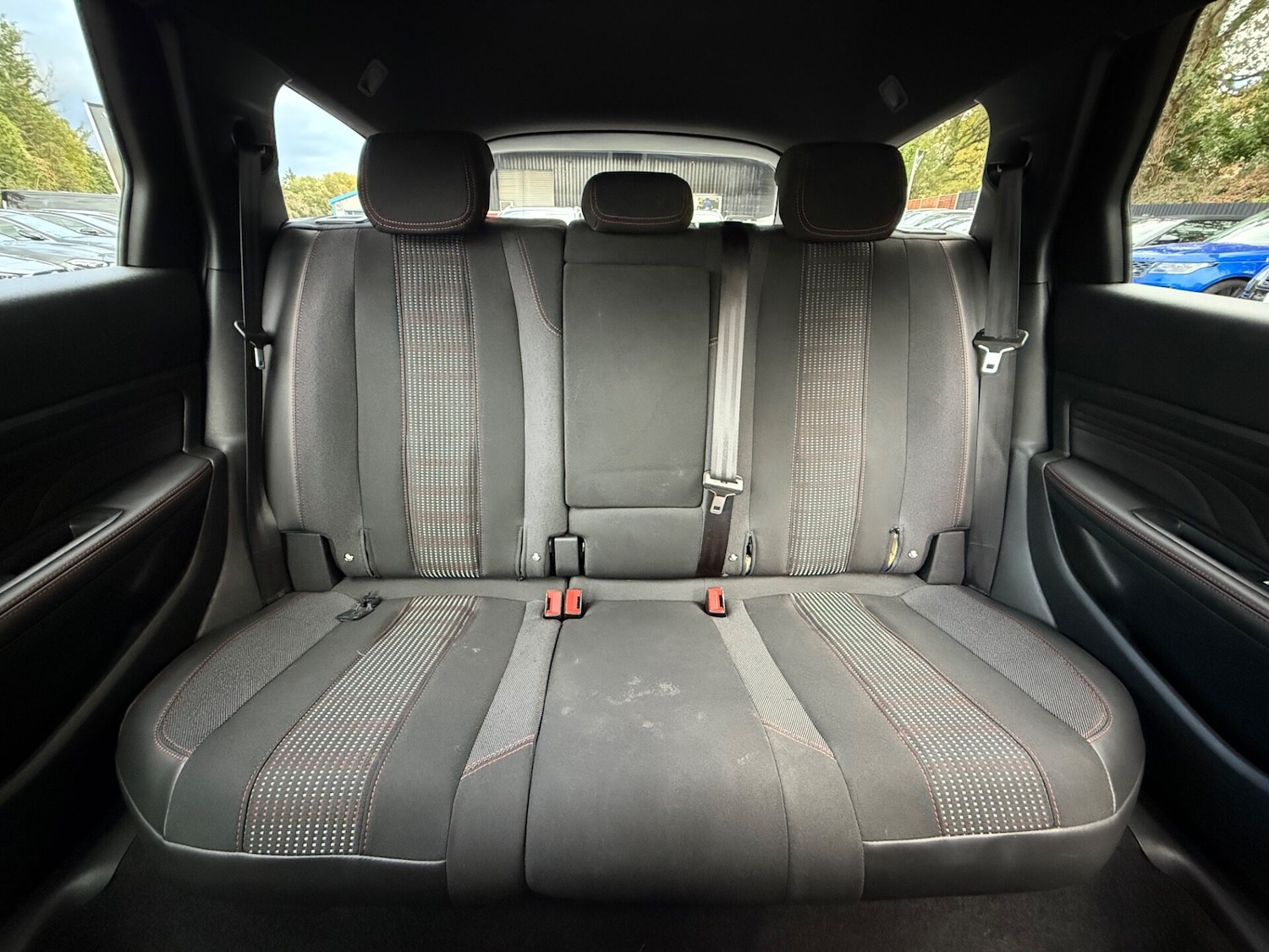 Used Peugeot 308 2016 for sale - 76363138: Photo 16