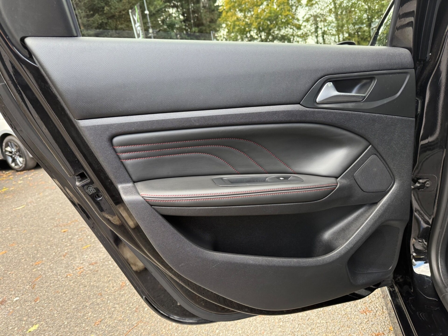 Used Peugeot 308 2016 for sale - 76363138: Photo 26