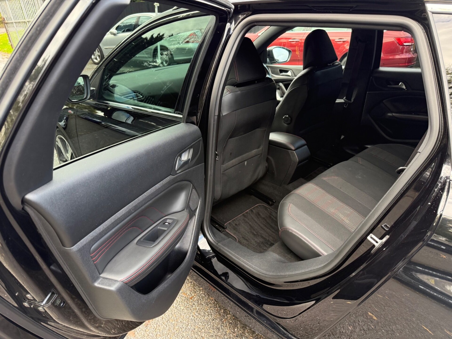 Used Peugeot 308 2016 for sale - 76363138: Photo 27