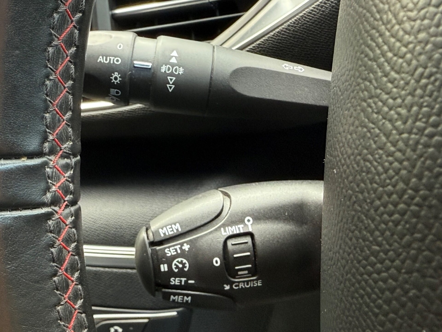 Used Peugeot 308 2016 for sale - 76363138: Photo 39