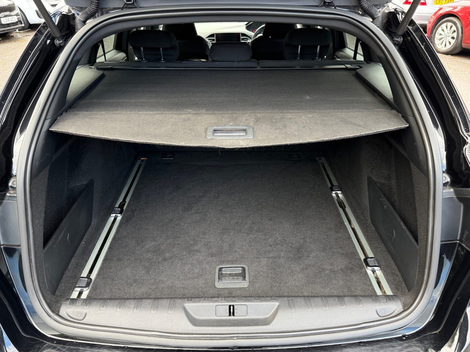 Used Peugeot 308 2016 for sale - 76363138: Photo 42