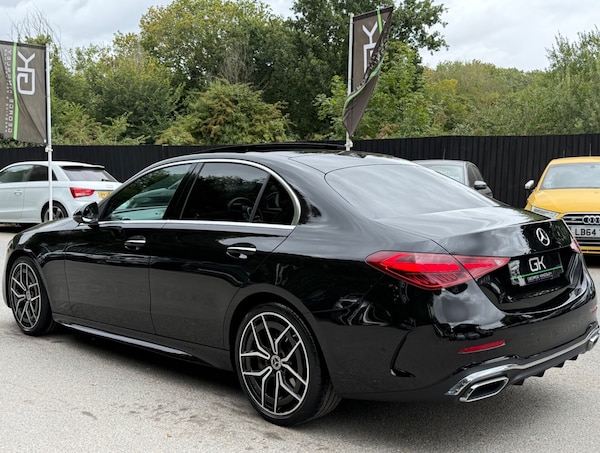 Used Mercedes-Benz C Class 2023 for sale - 75712222: Photo 2