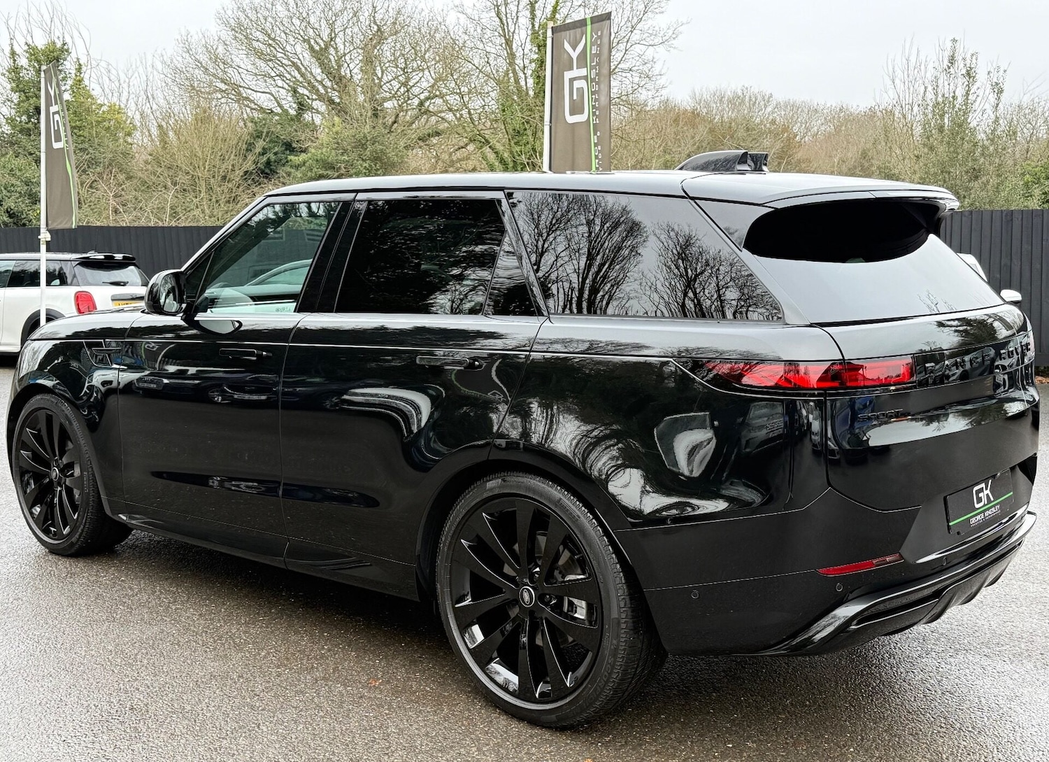 Used Land Rover Range Rover Sport 2025 for sale - 77148004: Photo 2