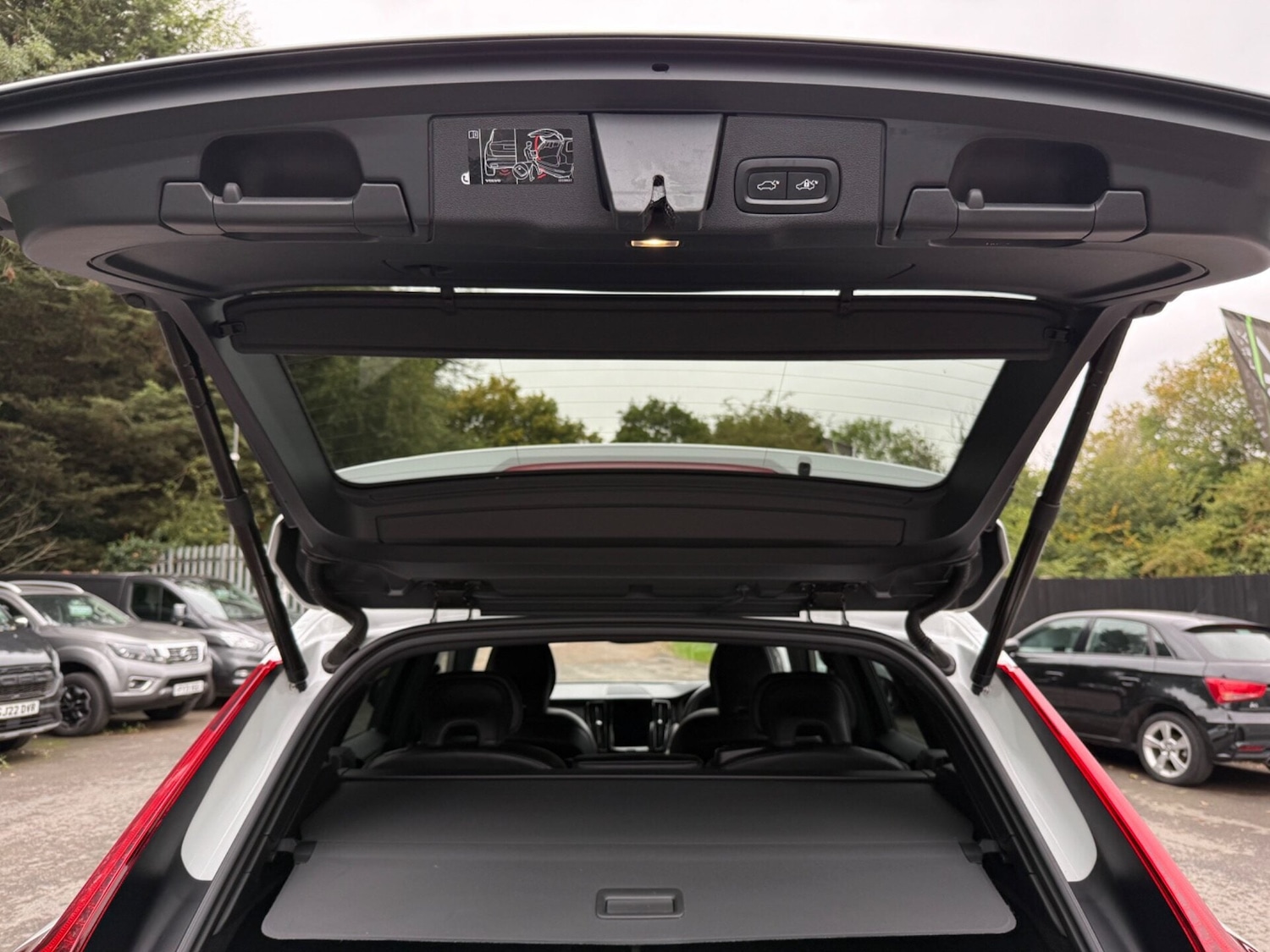 Used Volvo XC60 2019 for sale - 76972551: Photo 55