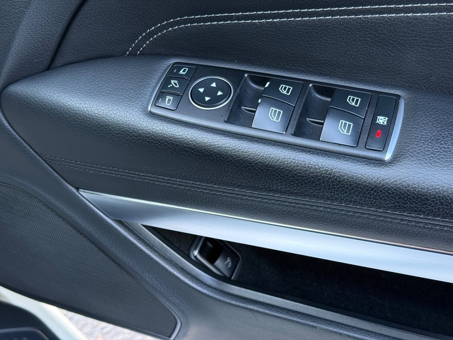 Used Mercedes-Benz E Class 2016 for sale - 77961785: Photo 31