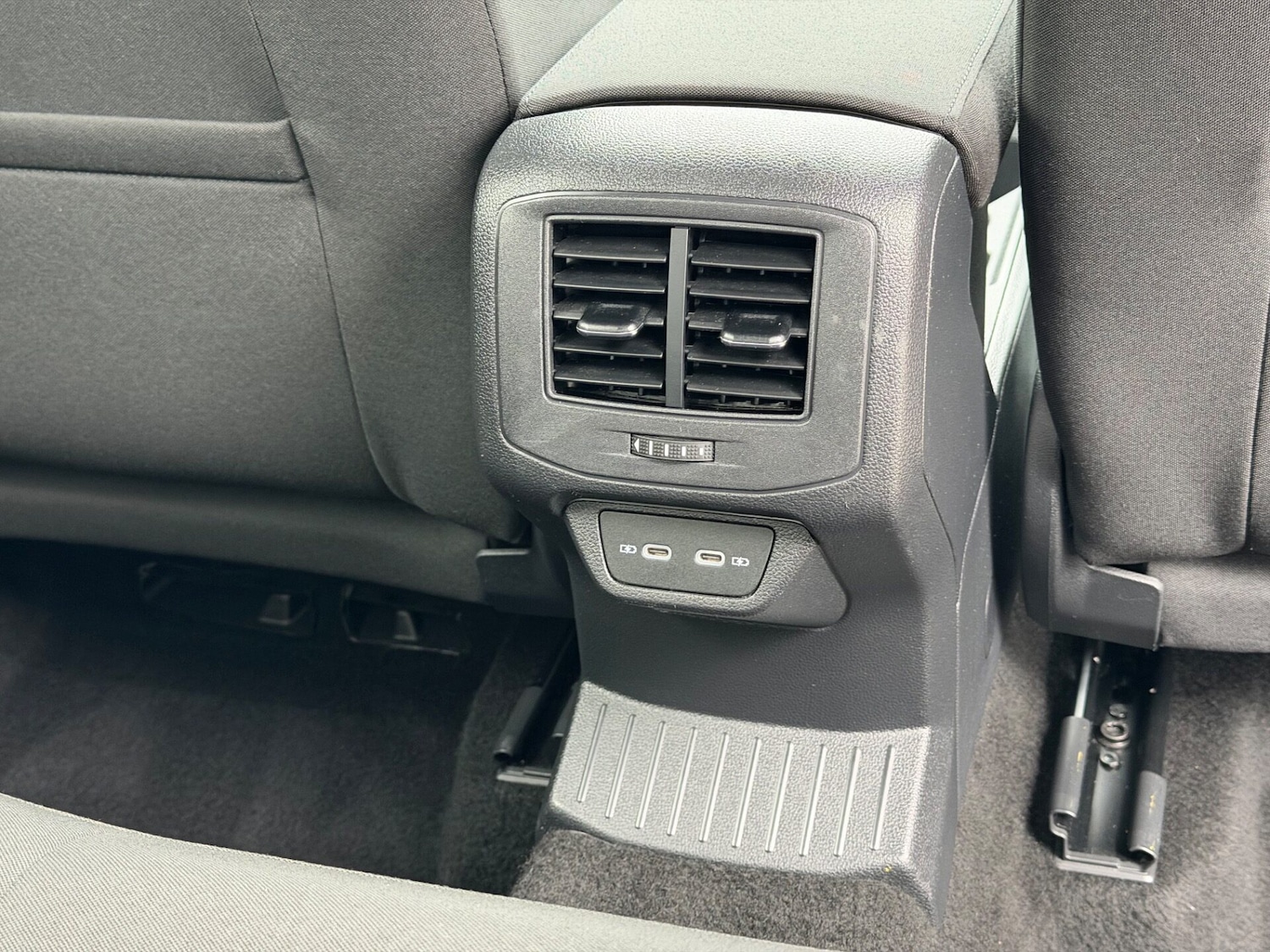 Used Volkswagen T-Roc 2022 for sale - 77617969: Photo 28