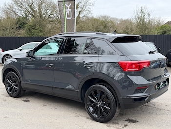 Used Volkswagen T-Roc 2022 for sale - 77617969: Photo