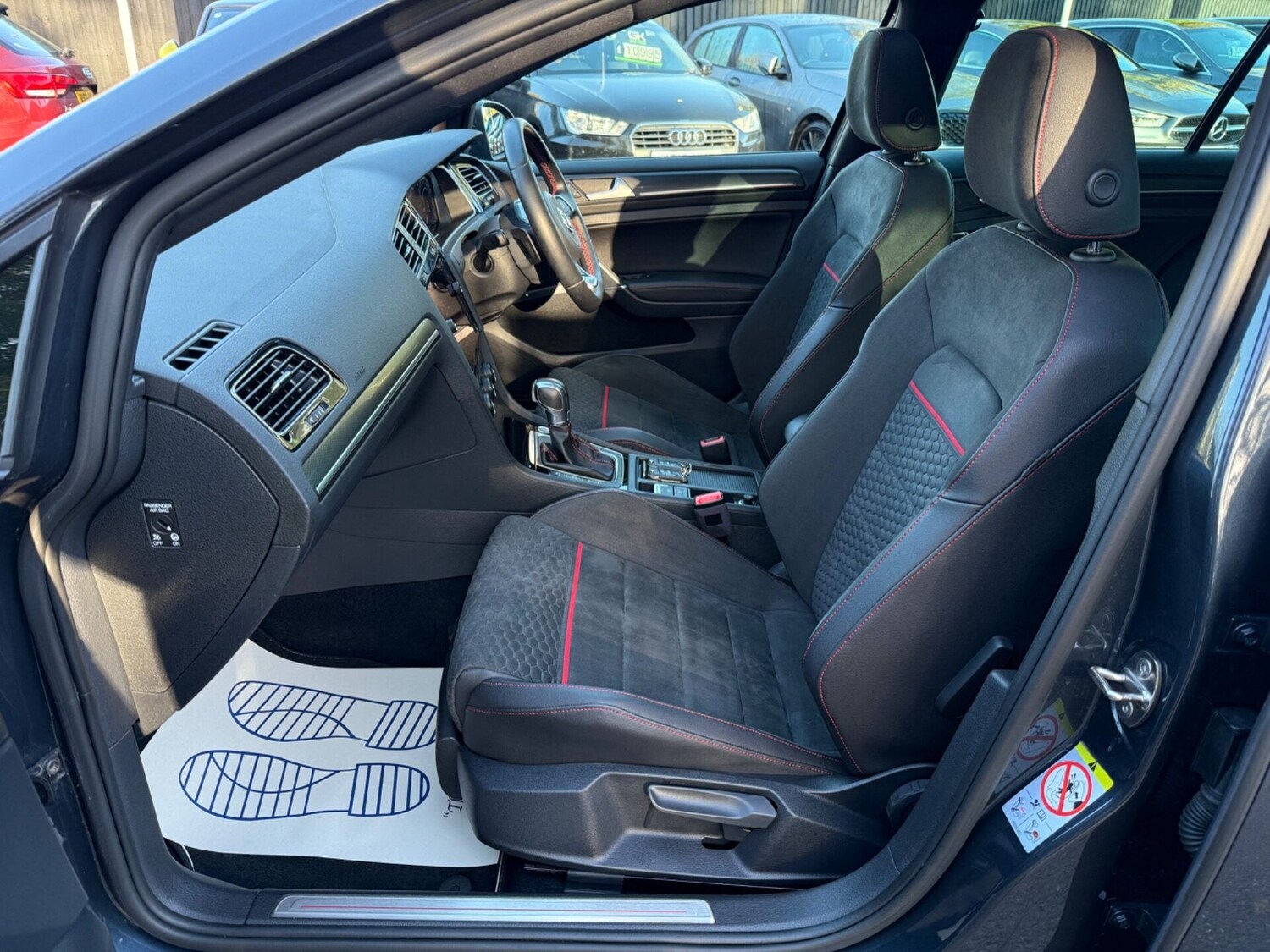 Used Volkswagen Golf 2017 for sale - 76791380: Photo 26