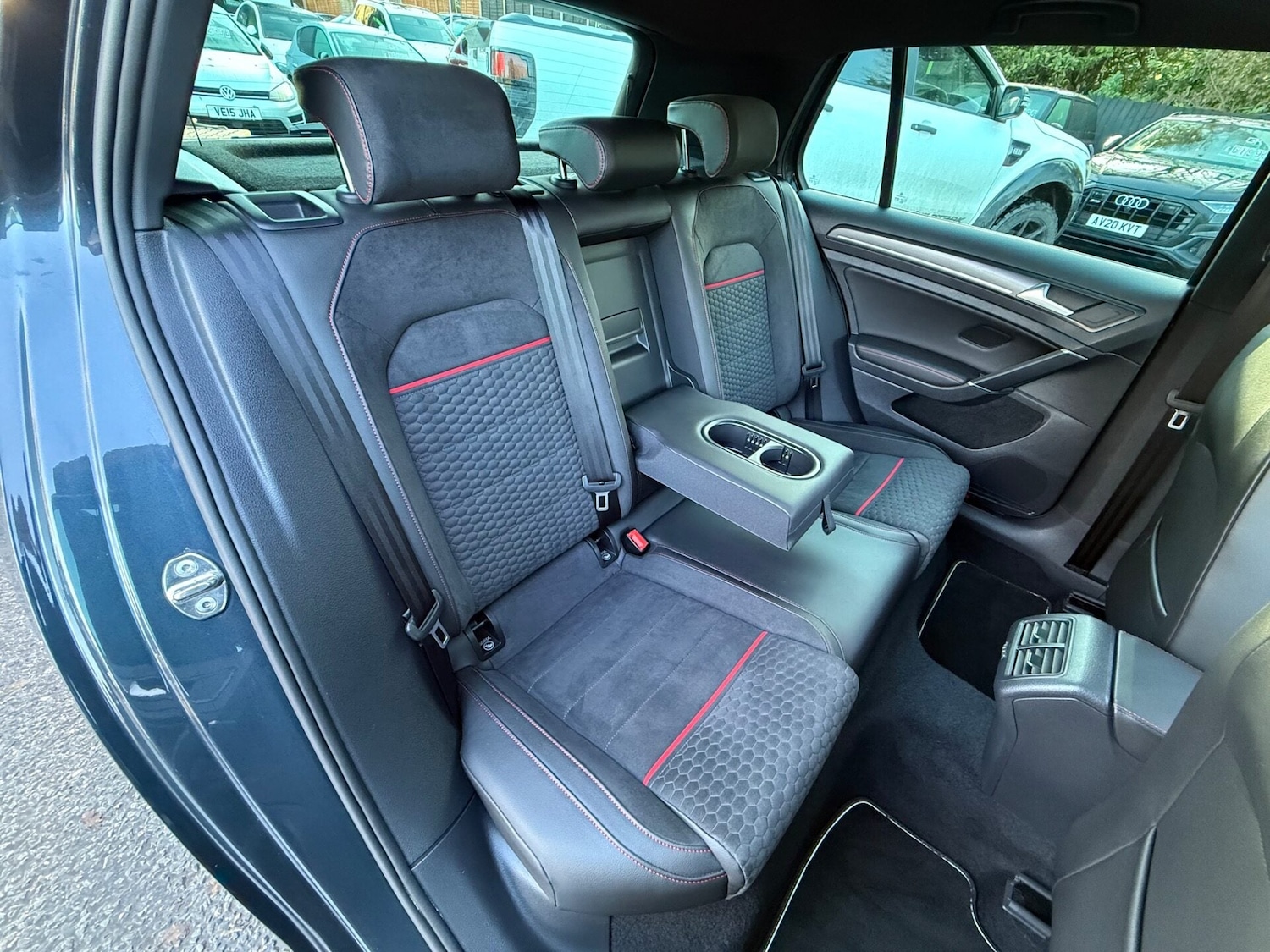 Used Volkswagen Golf 2017 for sale - 76791380: Photo 33