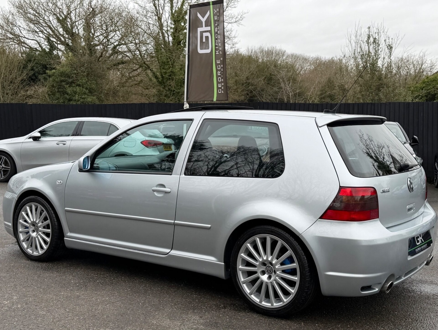 Used Volkswagen Golf 2003 for sale - 77630100: Photo 2