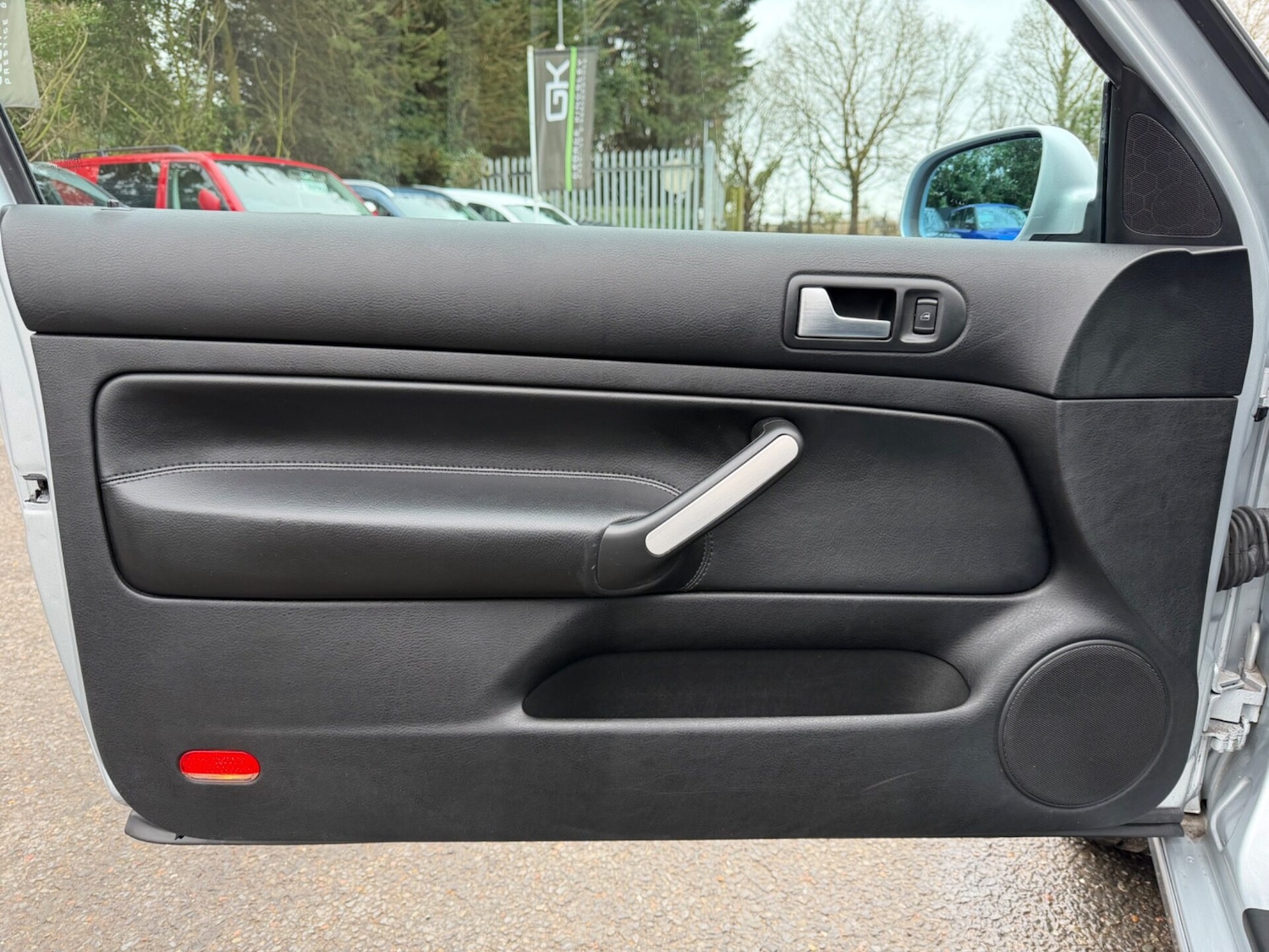 Used Volkswagen Golf 2003 for sale - 77630100: Photo 21