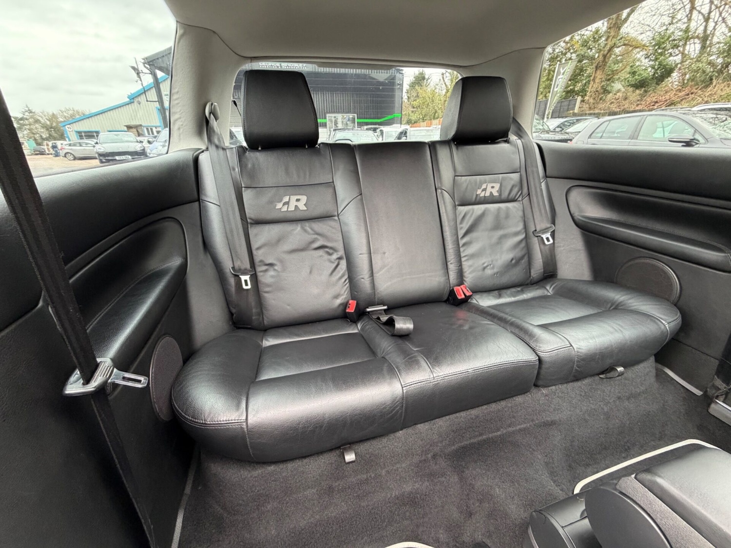 Used Volkswagen Golf 2003 for sale - 77630100: Photo 25