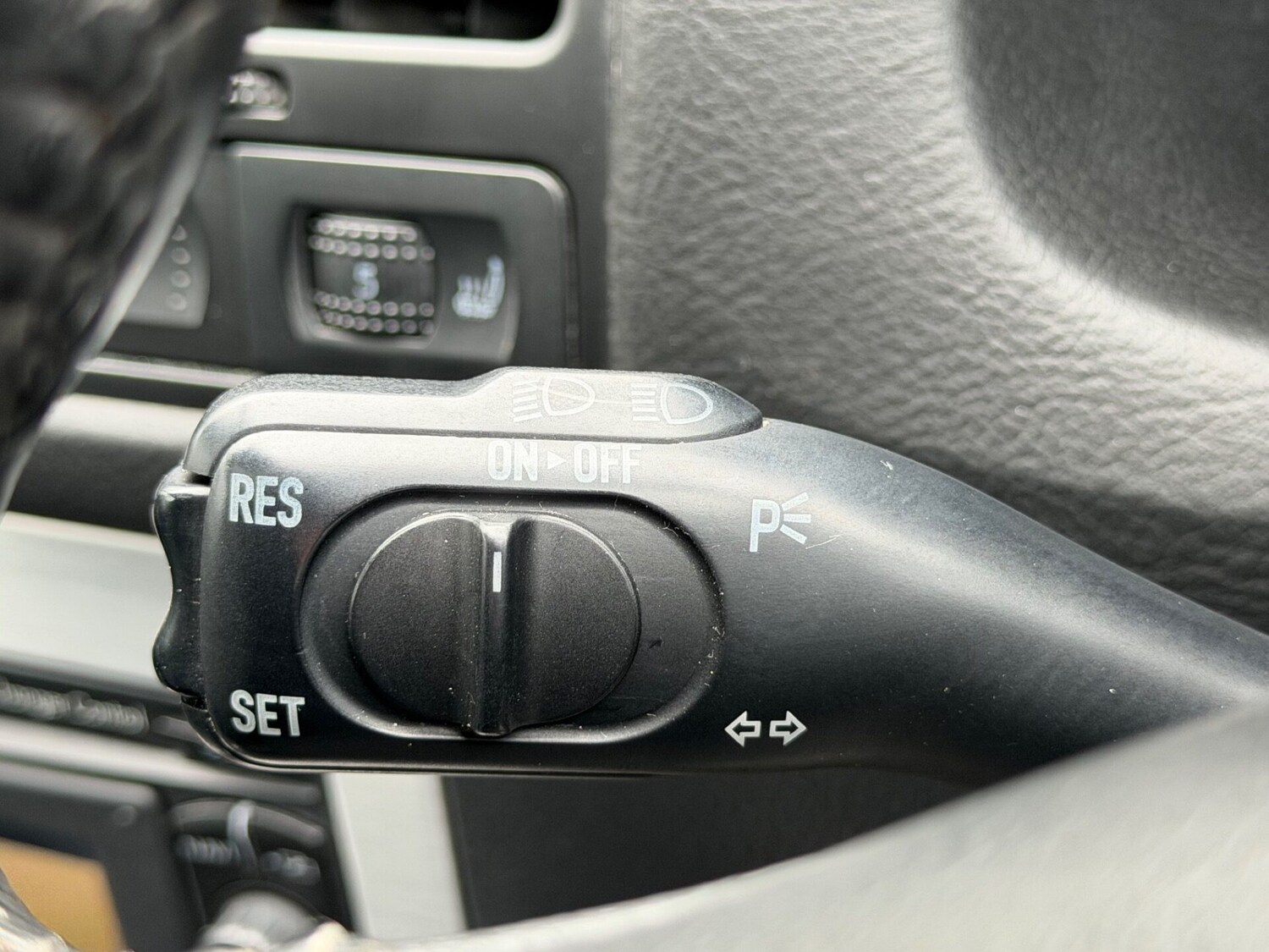 Used Volkswagen Golf 2003 for sale - 77630100: Photo 39