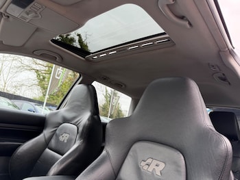 Used Volkswagen Golf 2003 for sale - 77630100: Photo