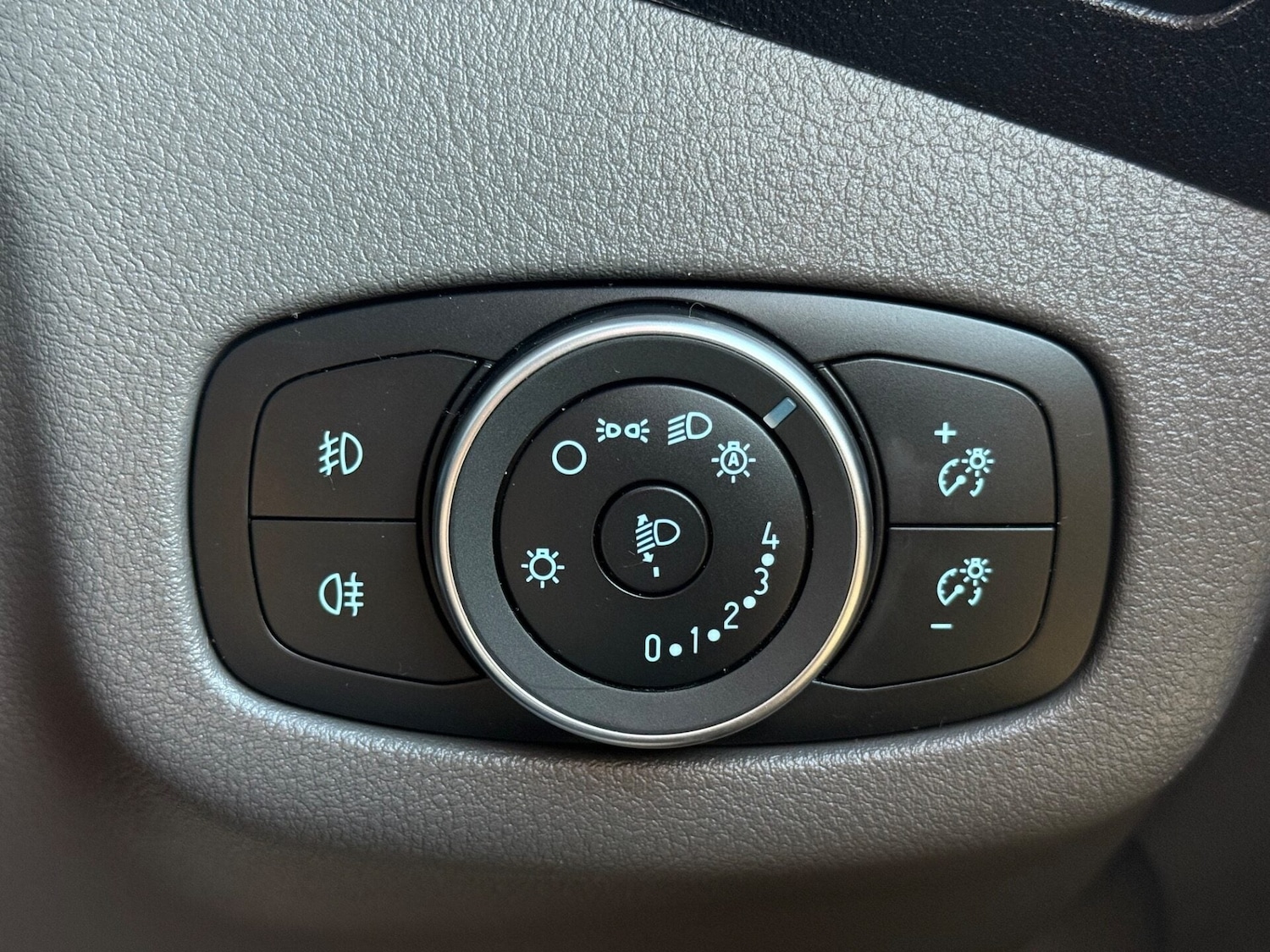 Used Ford Transit Connect 2022 for sale - 76934345: Photo 34