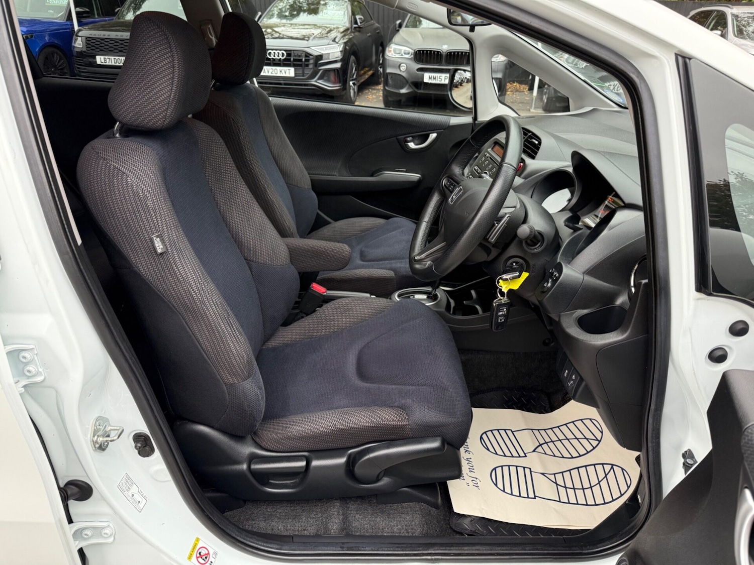 Used Honda Jazz 2014 for sale - 76517651: Photo 15