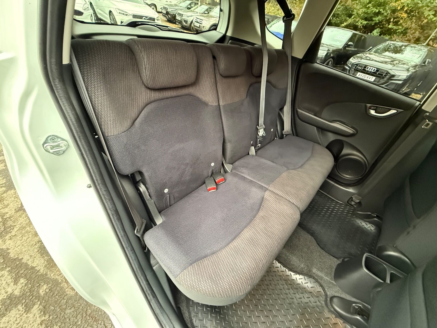 Used Honda Jazz 2014 for sale - 76517651: Photo 17