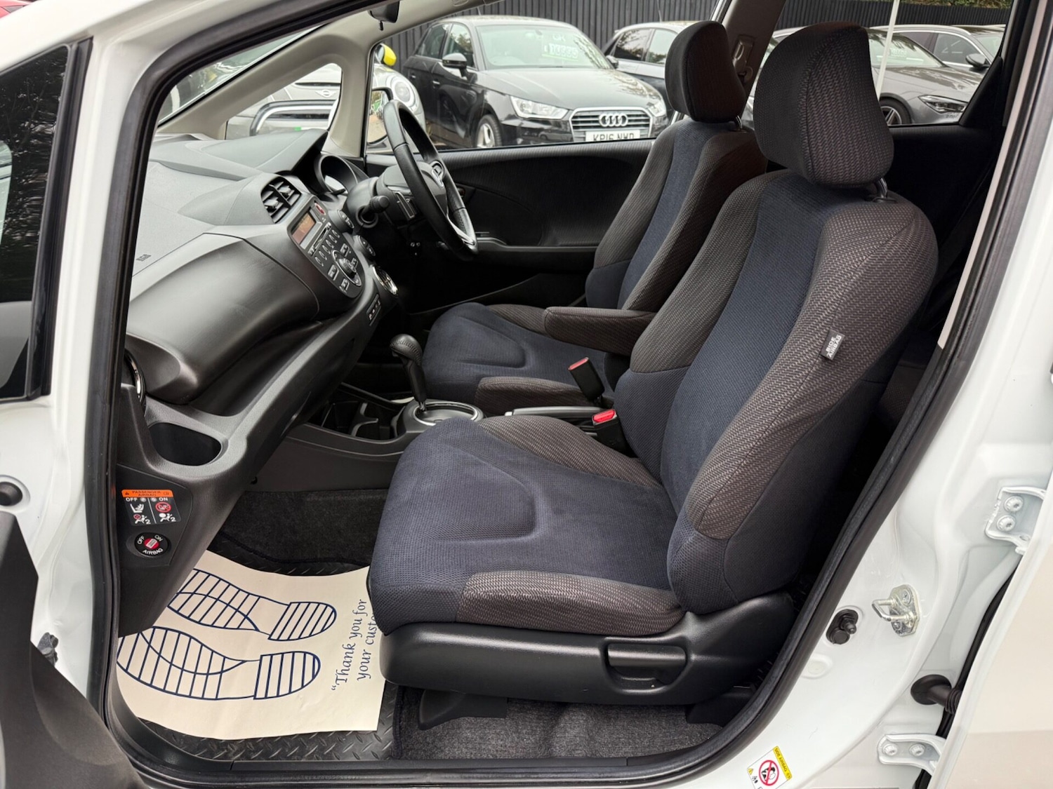 Used Honda Jazz 2014 for sale - 76517651: Photo 3