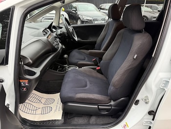 Used Honda Jazz 2014 for sale - 76517651: Photo