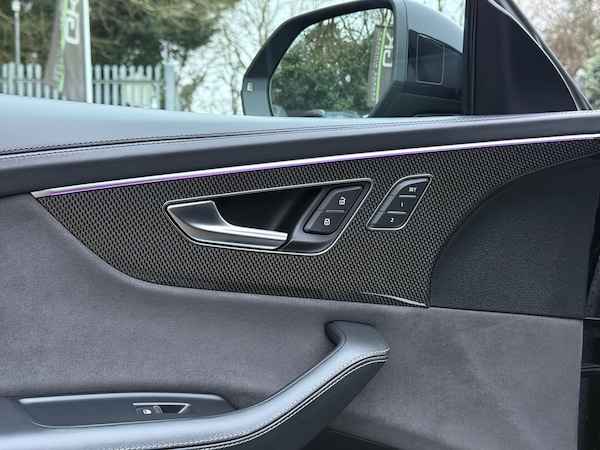 Used Audi Q8 2020 for sale - 76312239: Photo 25
