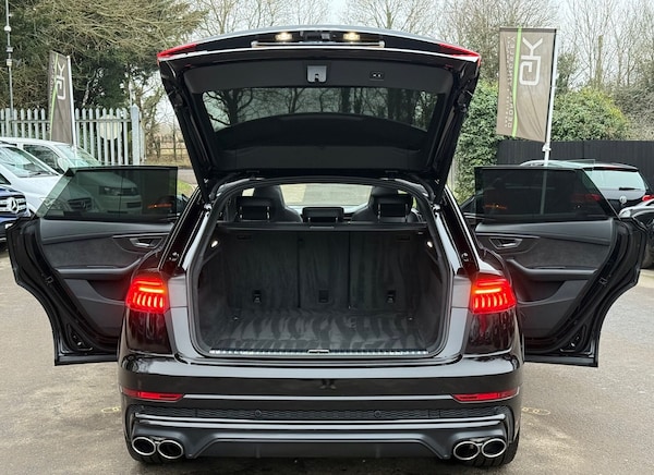 Used Audi Q8 2020 for sale - 76312239: Photo 32